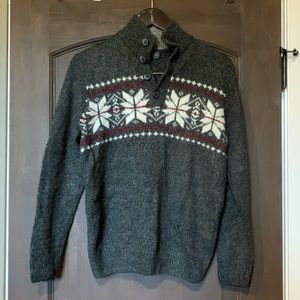 Sweater with winter detailing